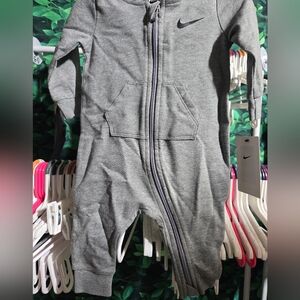 Nike Baby Full Zip Outfit With Hood NWT 6 Months